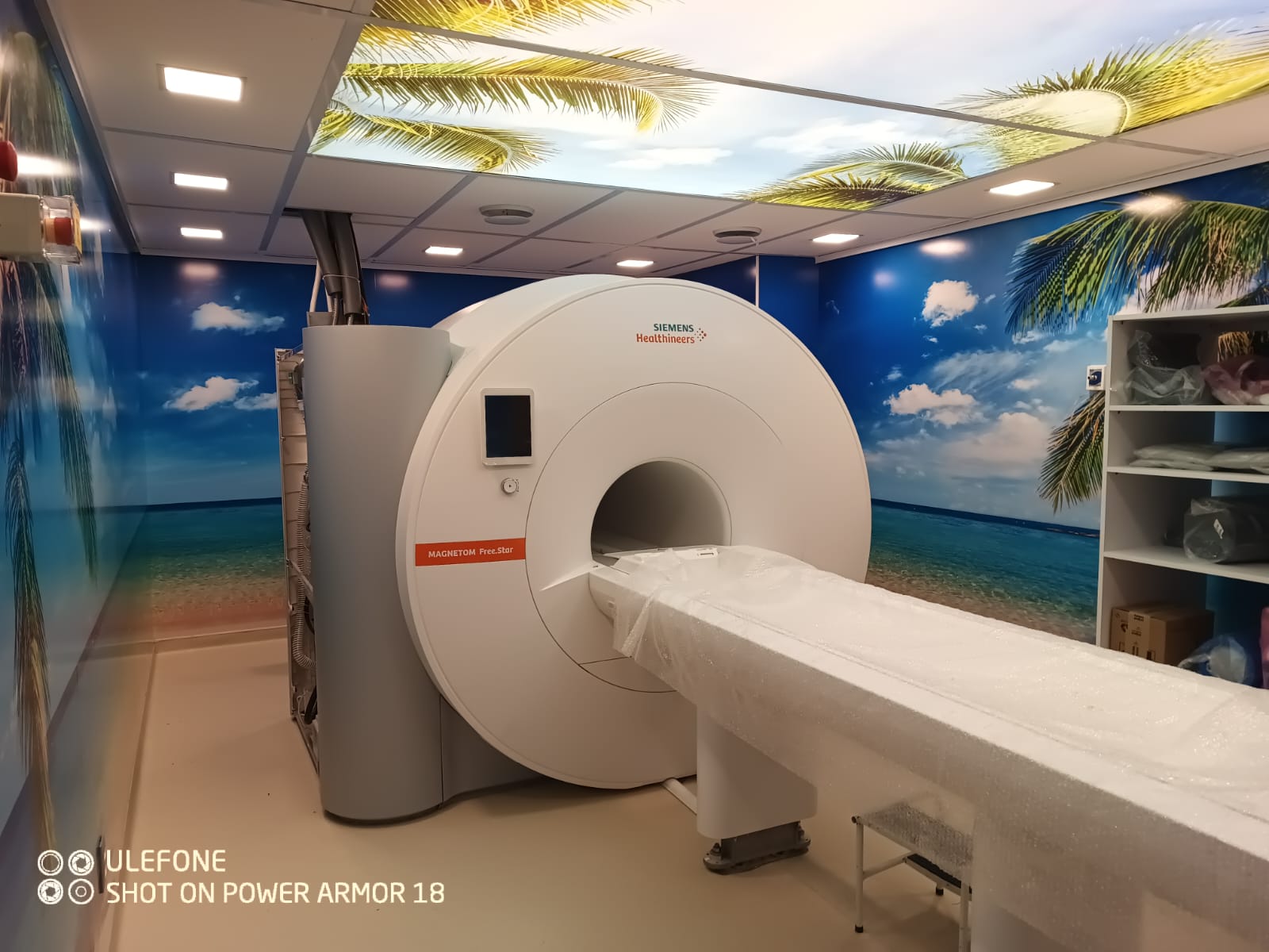 Sala de Ressonância Magnética executada por nossa empresa, com projeto de humanização igualmente desenvolvido e instalado por nossa equipe em Monte Negro, RS